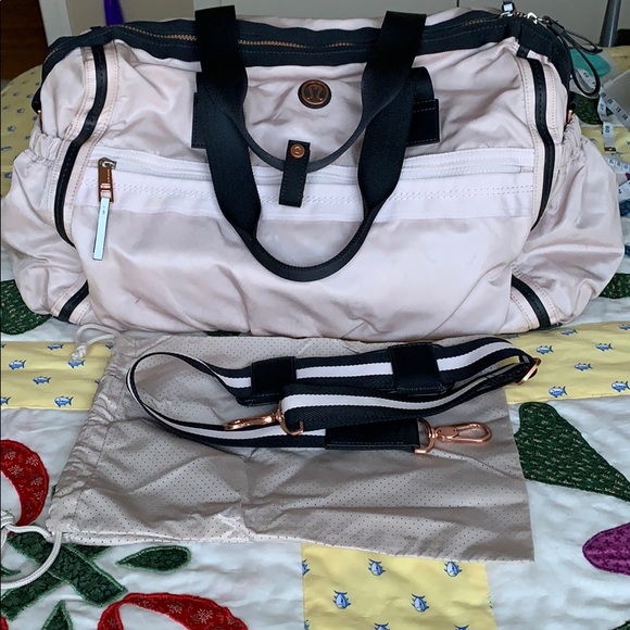 Lululemon In It To Win It Duffle